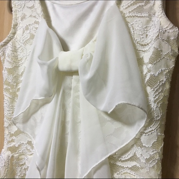 Bow Back Lace Peplum - Picture 2 of 3